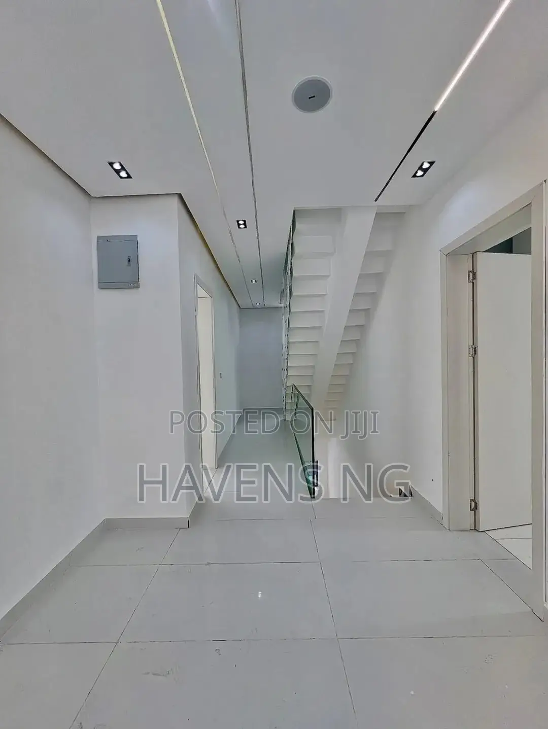 5bdrm Duplex in Lekki Expressway for sale in Lekki Expressway