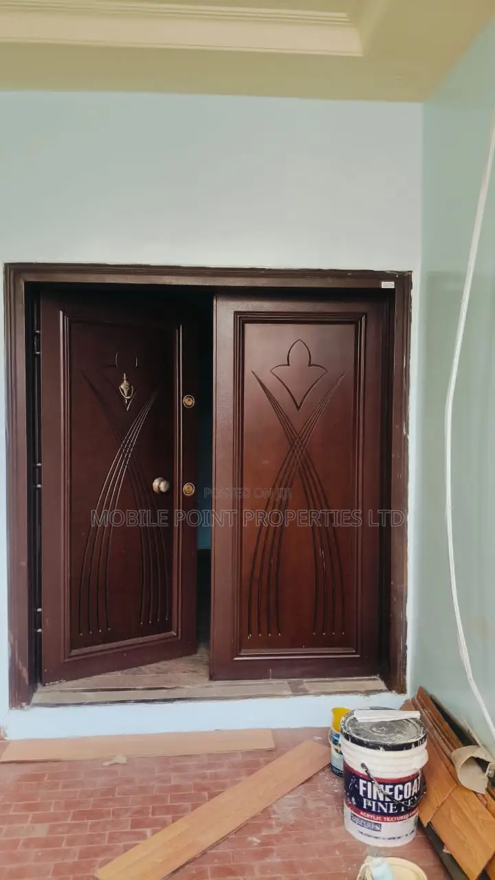 5bdrm Duplex in Apo Resettlement for rent in Apo Resettlement
