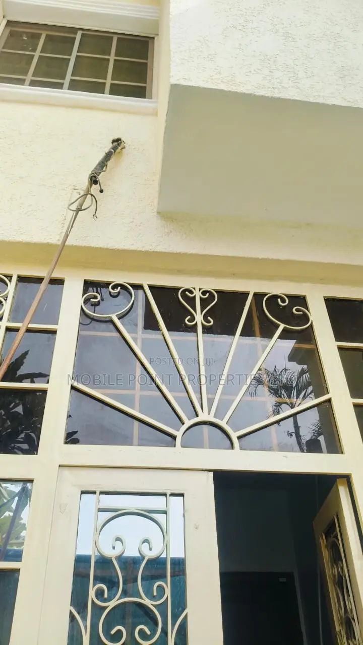 5bdrm Duplex in Apo Resettlement for rent in Apo Resettlement