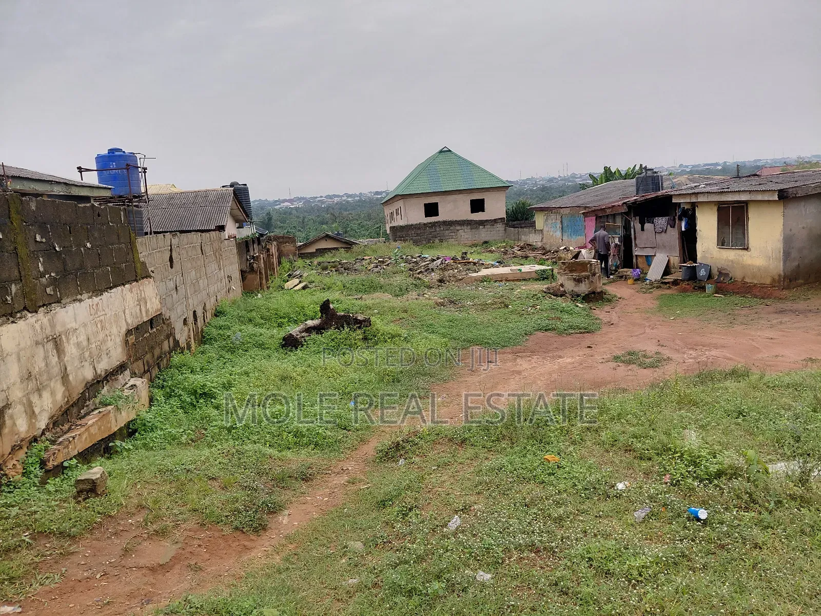 8.5 Plots Facing Lasu Igjando Expressway in Ikotun / Ikotun/Igando