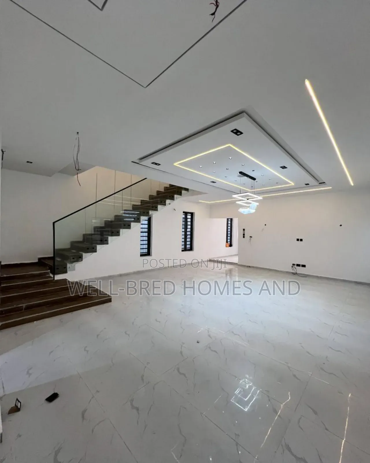 5bdrm Duplex in Mobile Road Ilaje,, Lekki Phase 2 for rent in Lekki Phase 2