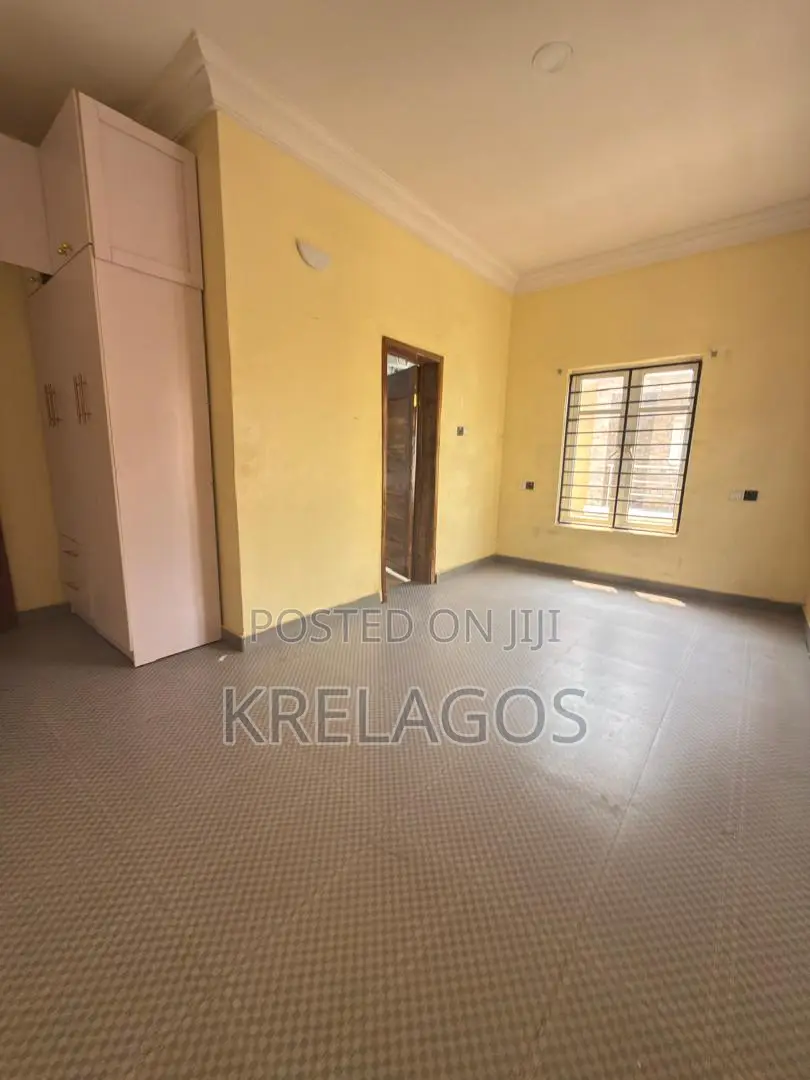 5bdrm Duplex in Ikota for rent in Ikota