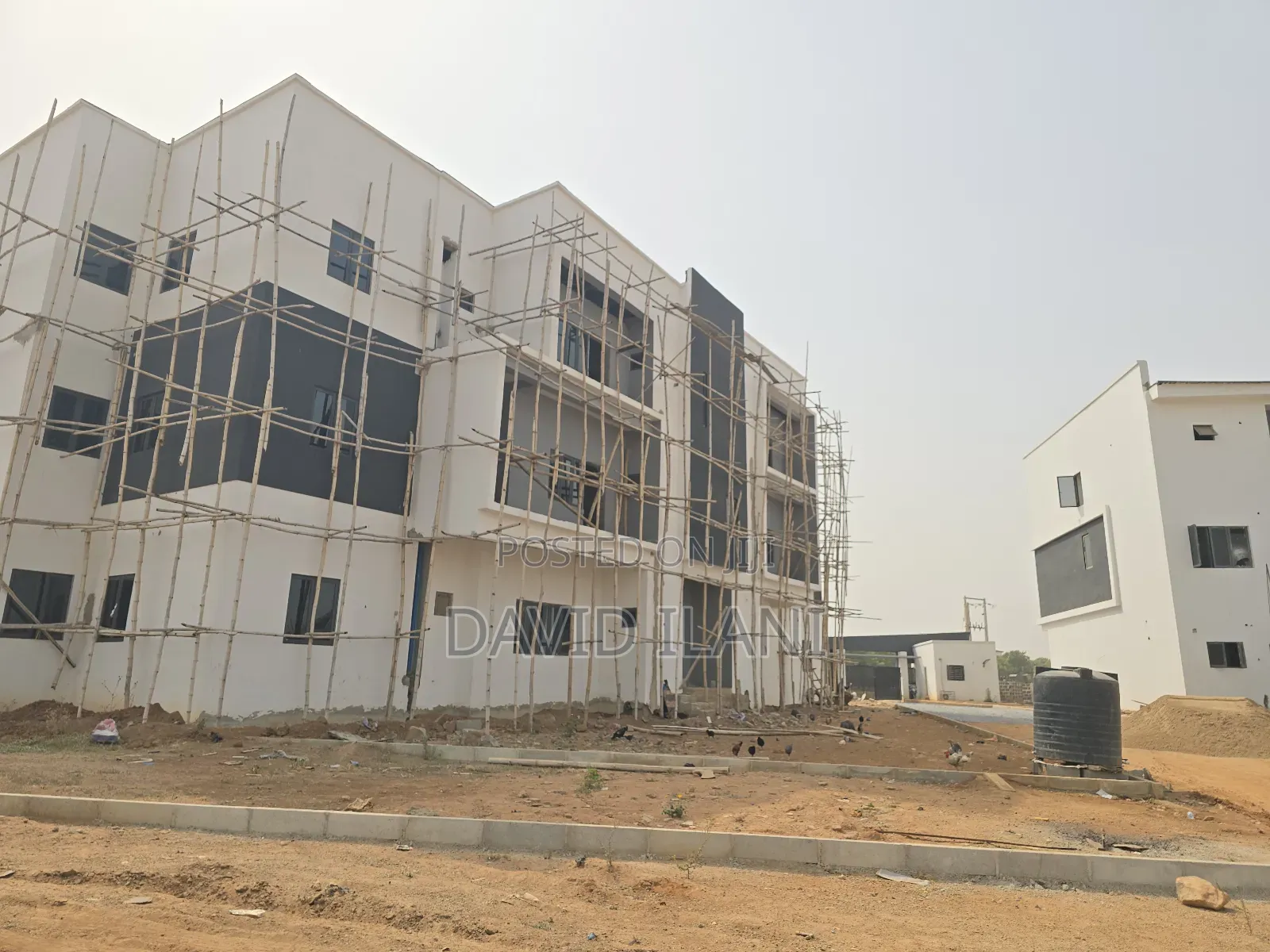 4bdrm Block of Flats in Fountain View for sale in Karmo