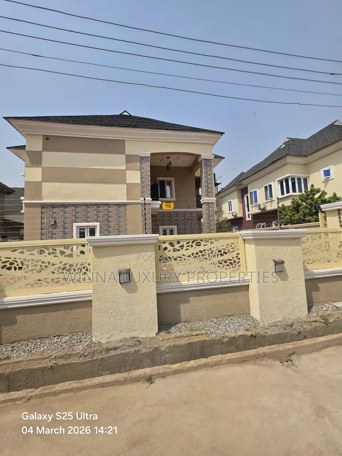 5bdrm Duplex in Primasset Estate, Lugbe District for sale in Lugbe District