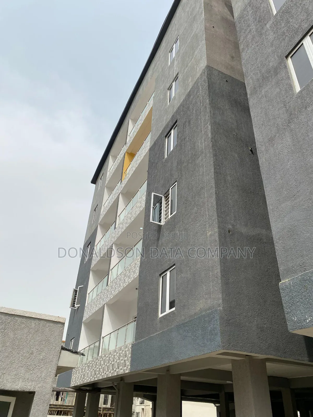 2bdrm Apartment in Lekki Phase 1 for sale in Lekki Phase 1