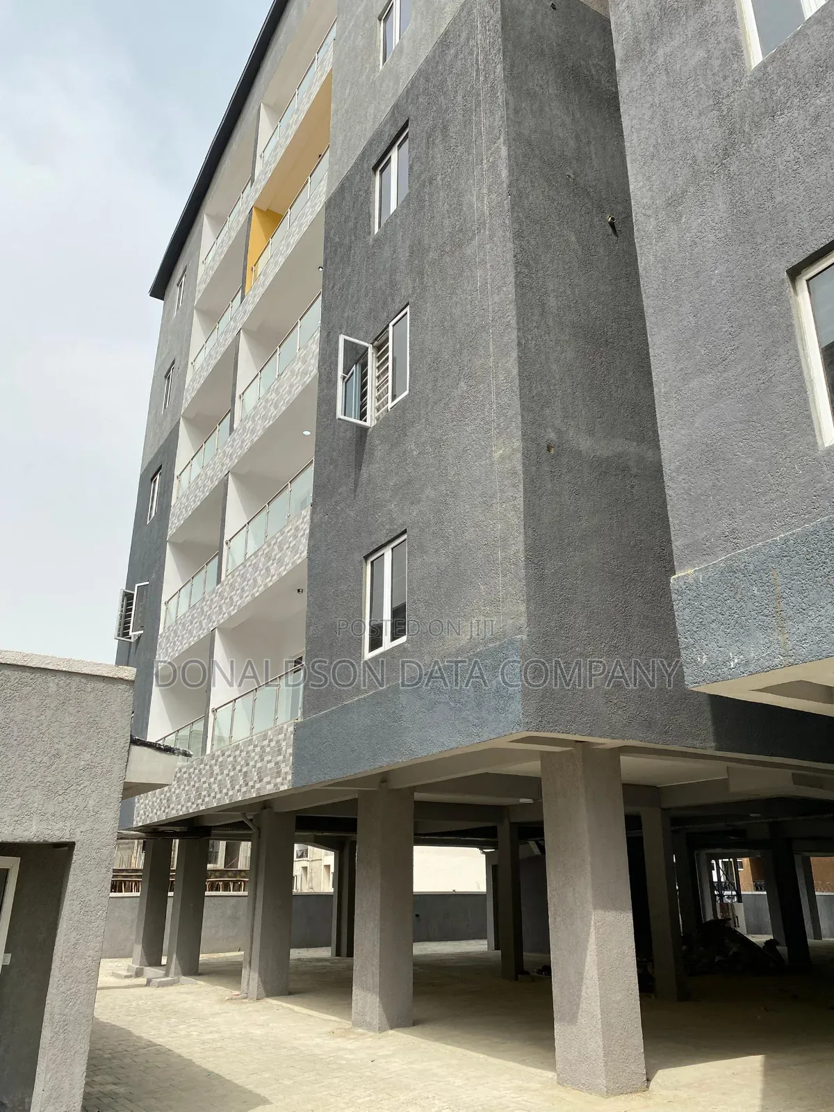 2bdrm Apartment in Lekki Phase 1 for sale in Lekki Phase 1