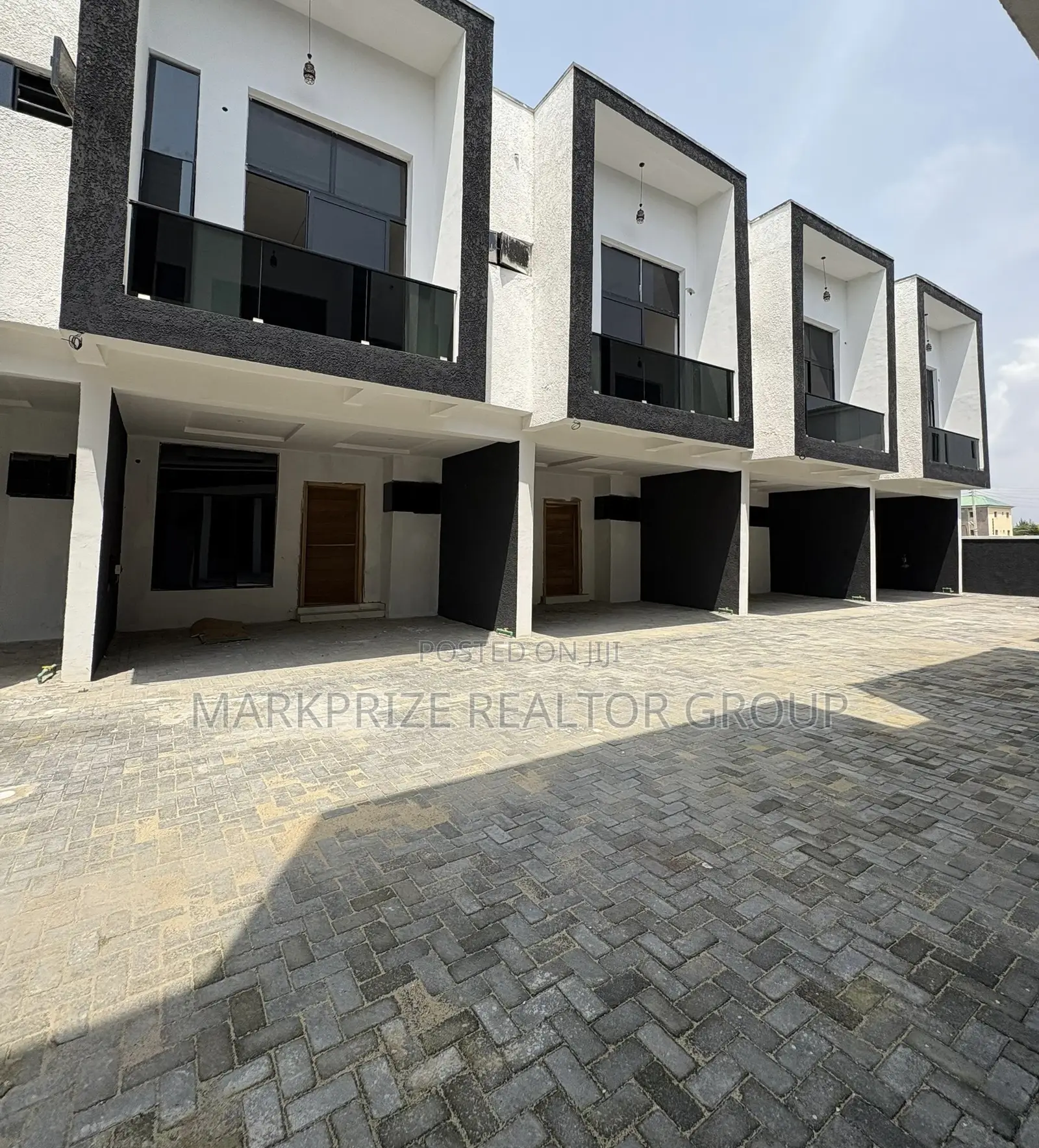 3bdrm Duplex in Ikota Lekki Lagos for sale in Ikota