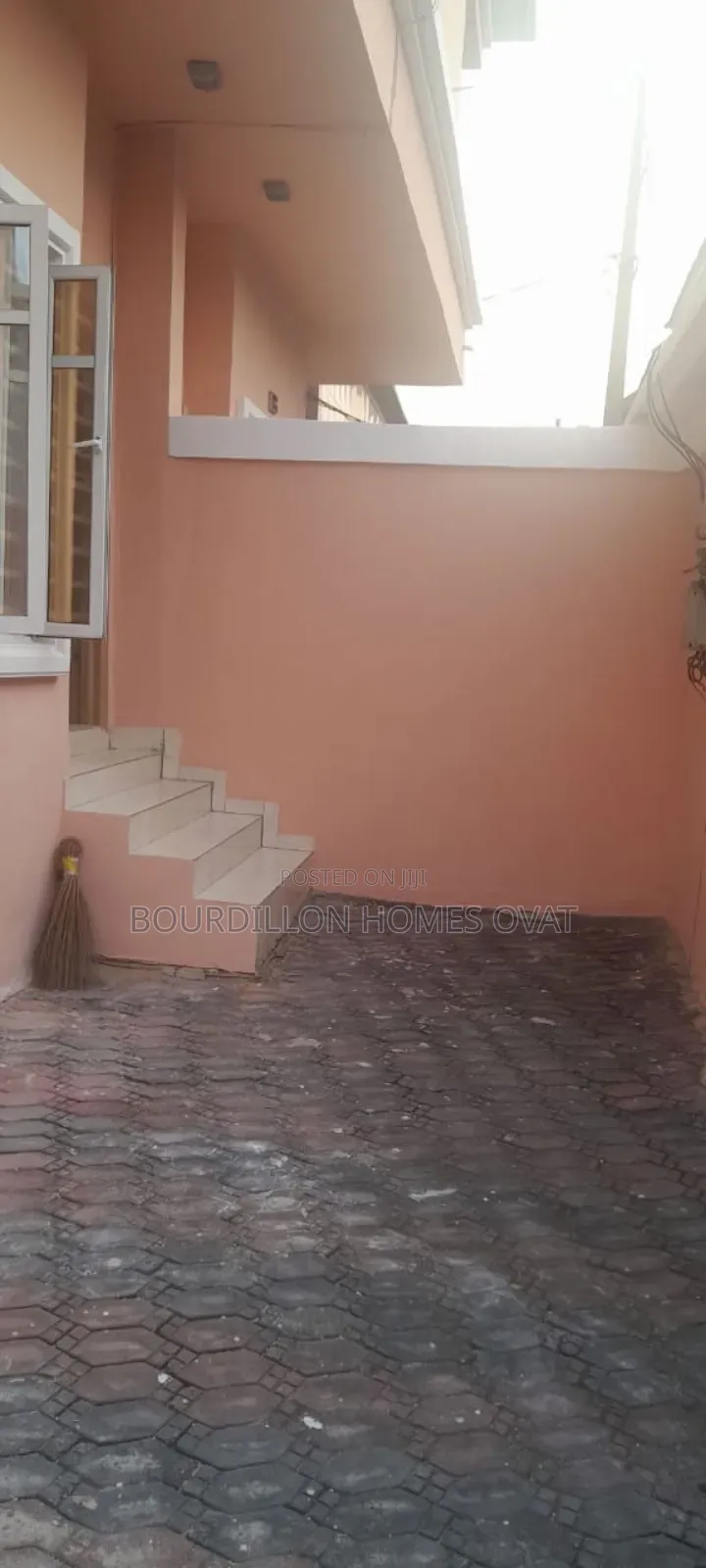 4bdrm Duplex in Ikota Villa Estate for sale in Ikota