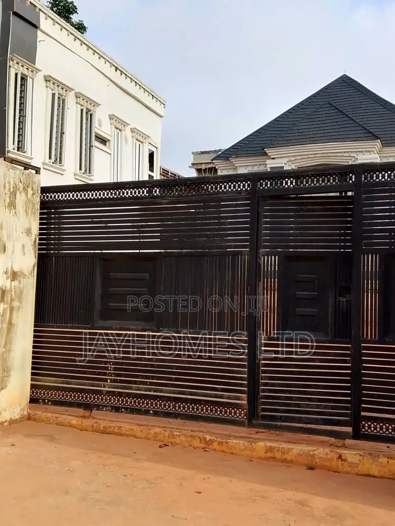 5bdrm Duplex in Okpanam Asaba, Oshimili South for sale in Oshimili South