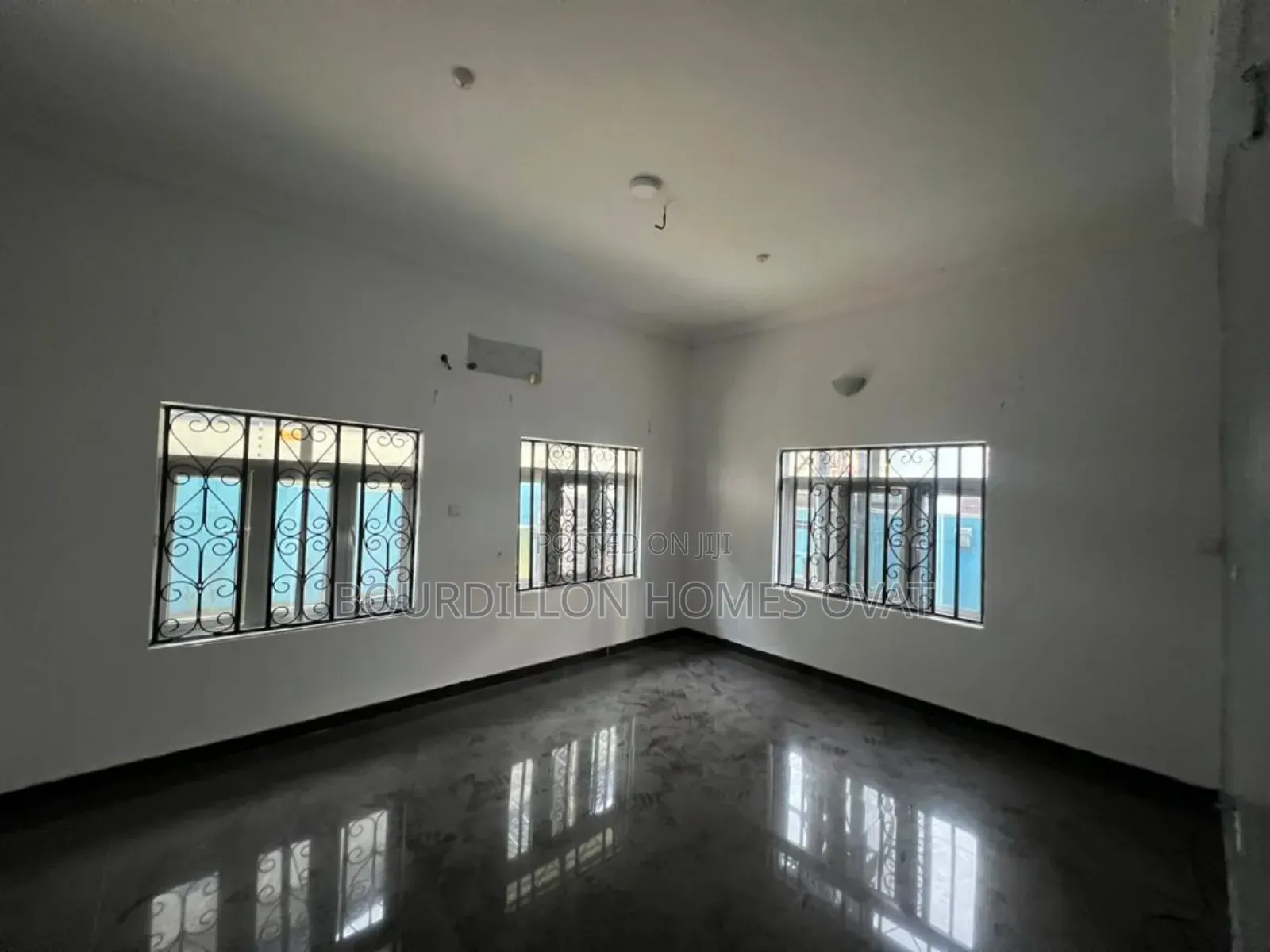 2bdrm Duplex in Lekki Phase 1 Lagos for rent in Lekki Phase 1