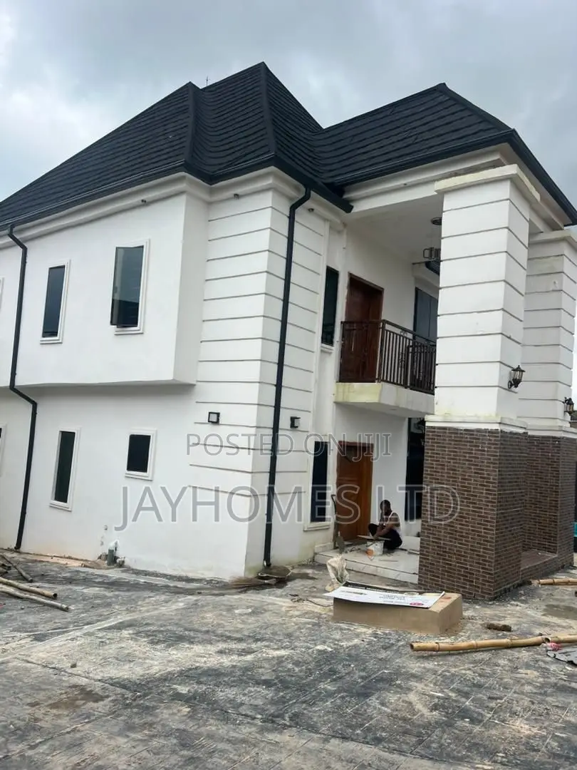 Brand New 4 Bedroom Duplex With Swimming Pool for Sale in Okpanam in Oshimili South