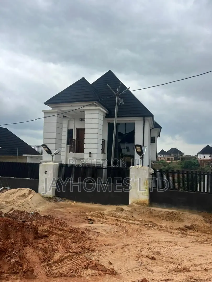 Brand New 4 Bedroom Duplex With Swimming Pool for Sale in Okpanam in Oshimili South