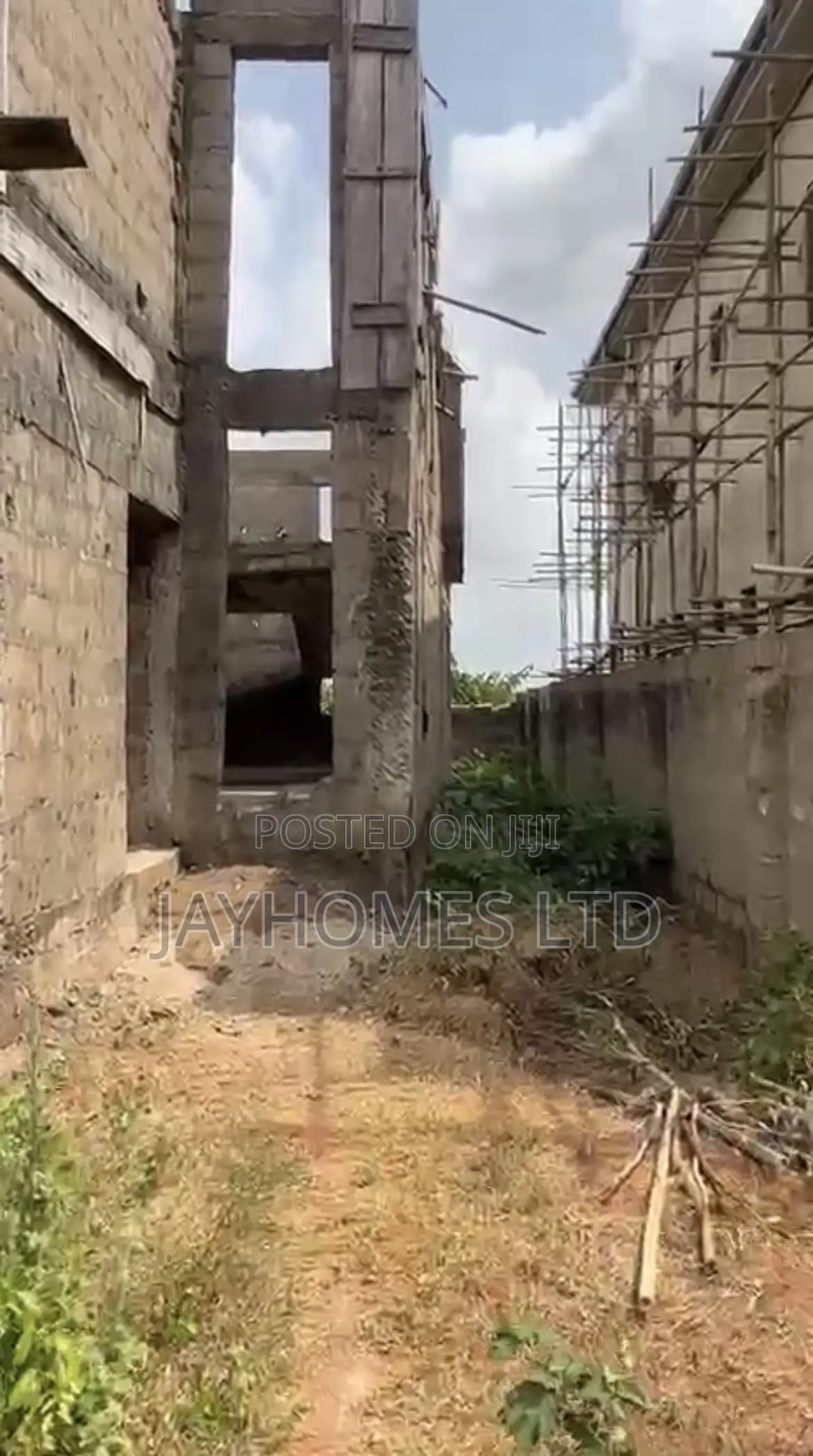 4bdrm Duplex in Off Mama’S Mart, Oshimili South for sale in Oshimili South