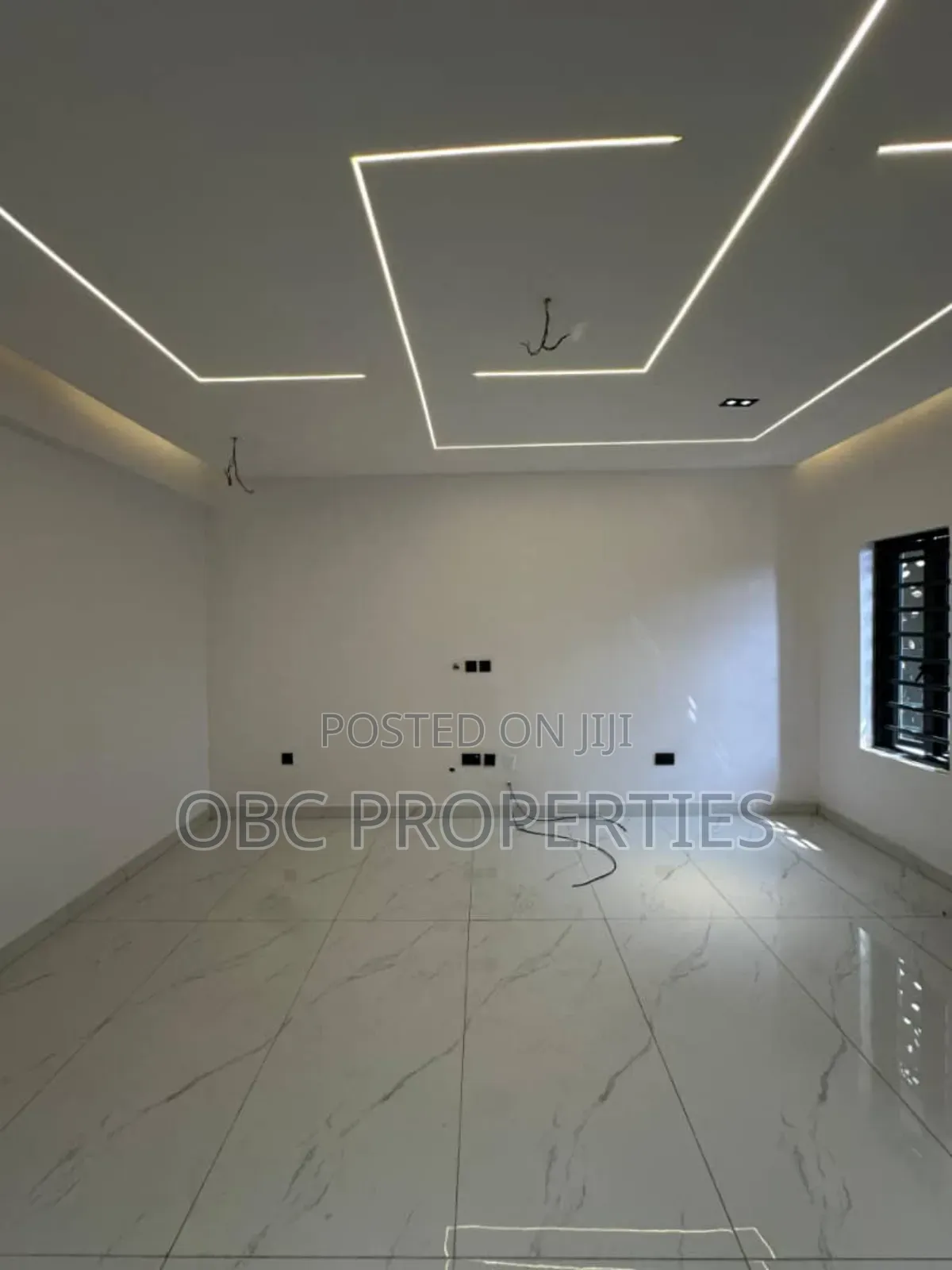 3 Bedrooms Flat With Bq in Akoka