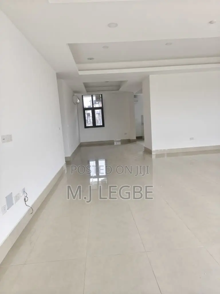 3bdrm Apartment in Phase 1, Lekki for rent in Lekki