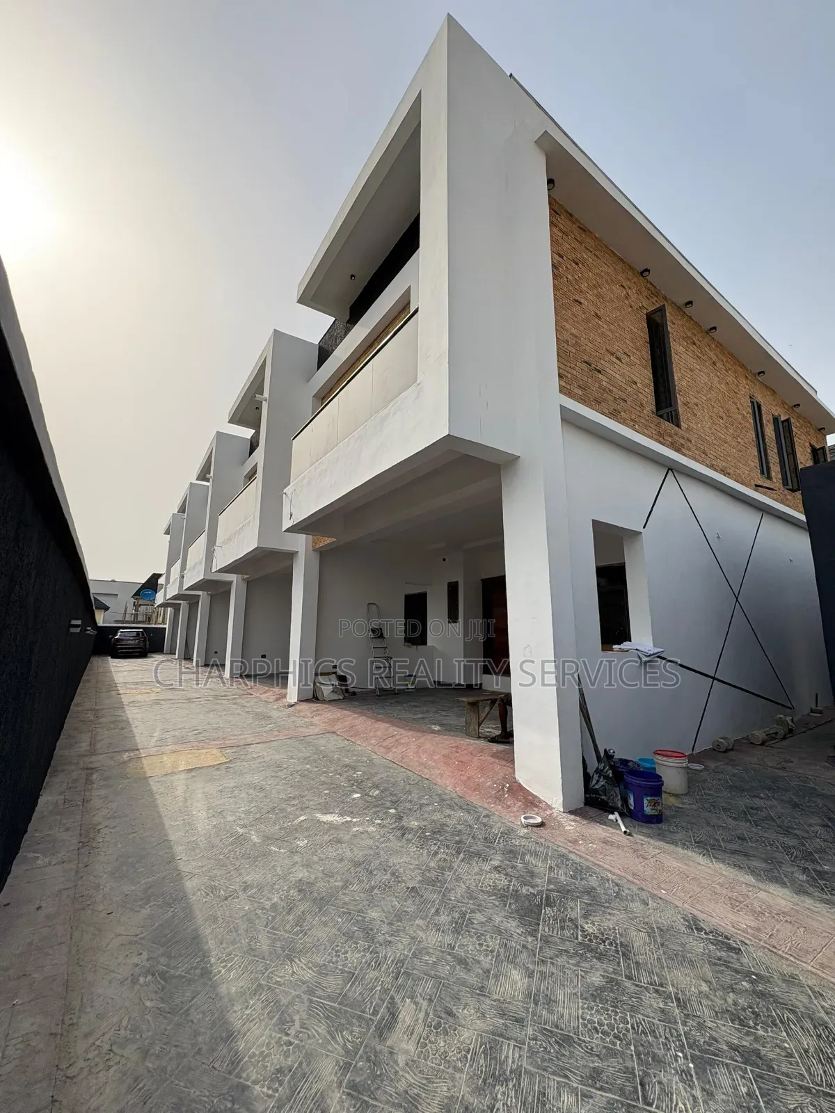 4bdrm Duplex in Ologolo for sale in Ologolo