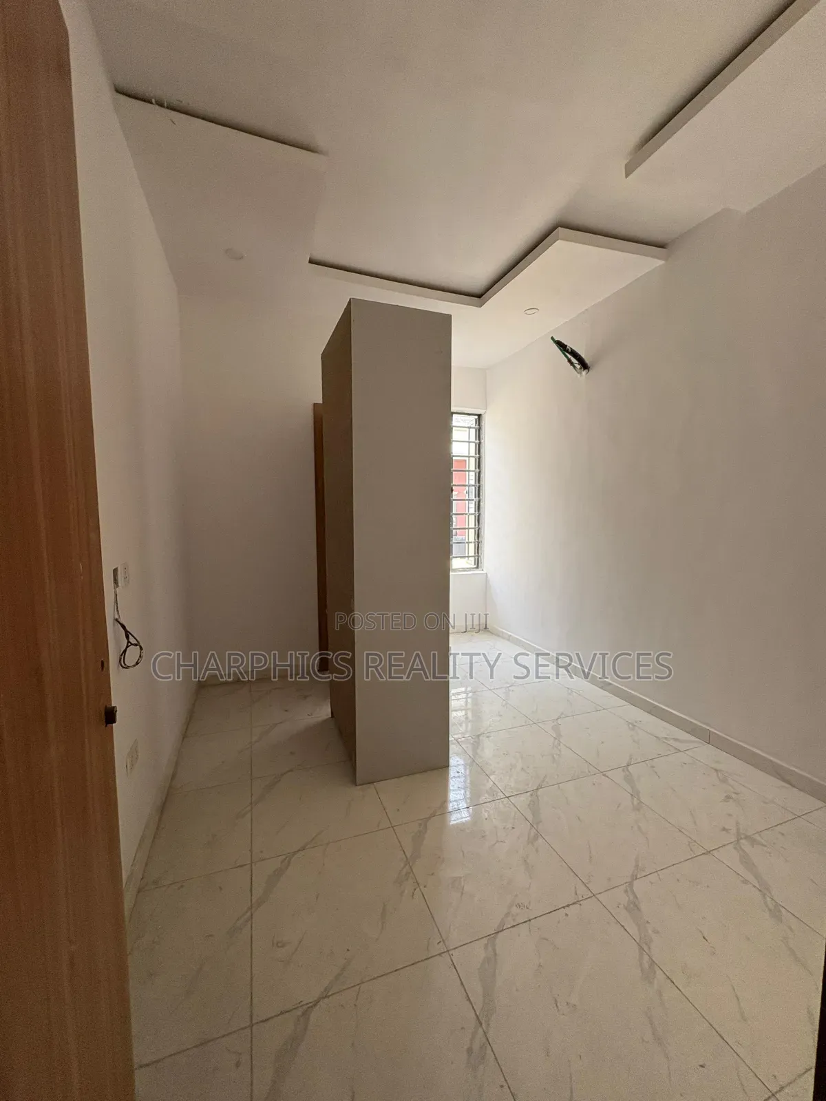 4bdrm Duplex in Ologolo for sale in Ologolo