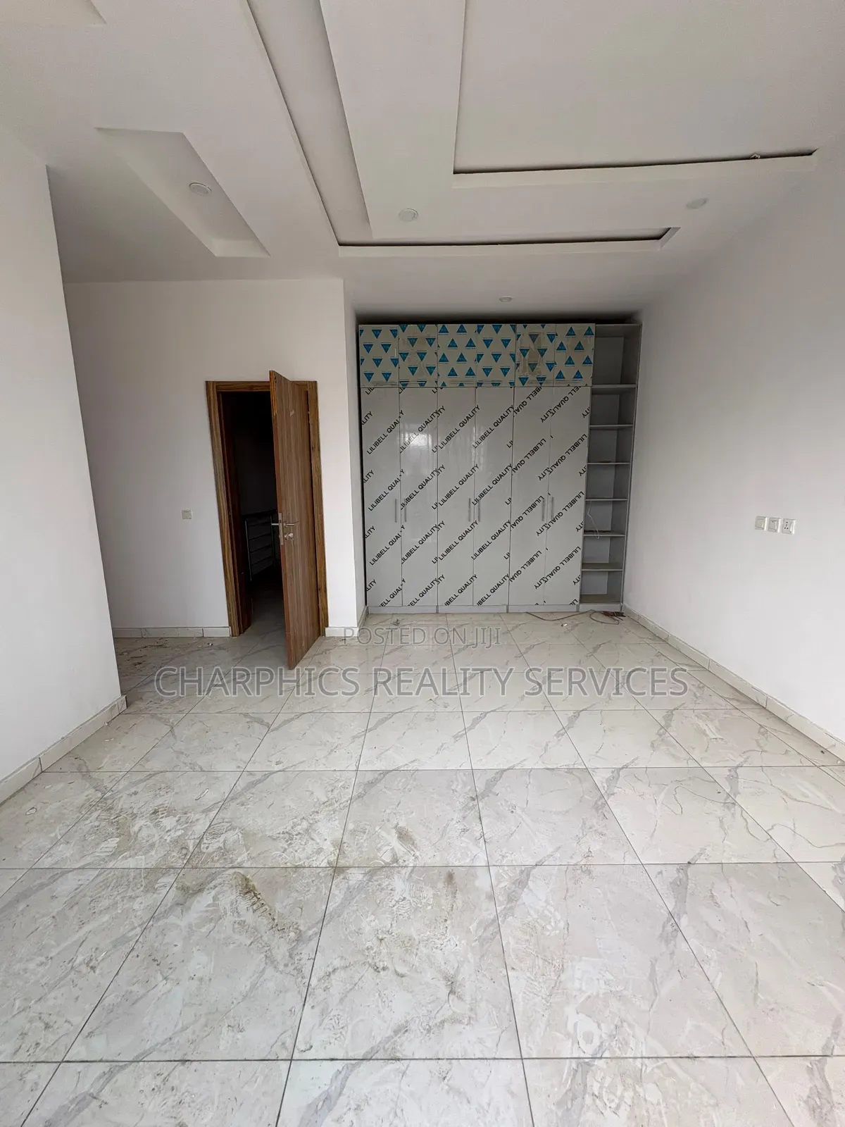 4bdrm Duplex in Ologolo for sale in Ologolo