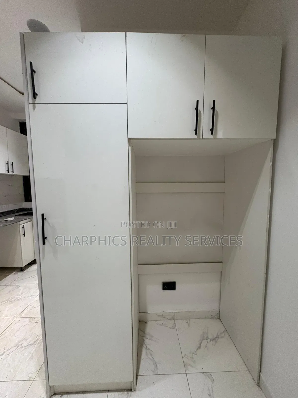 4bdrm Duplex in Ologolo for sale in Ologolo