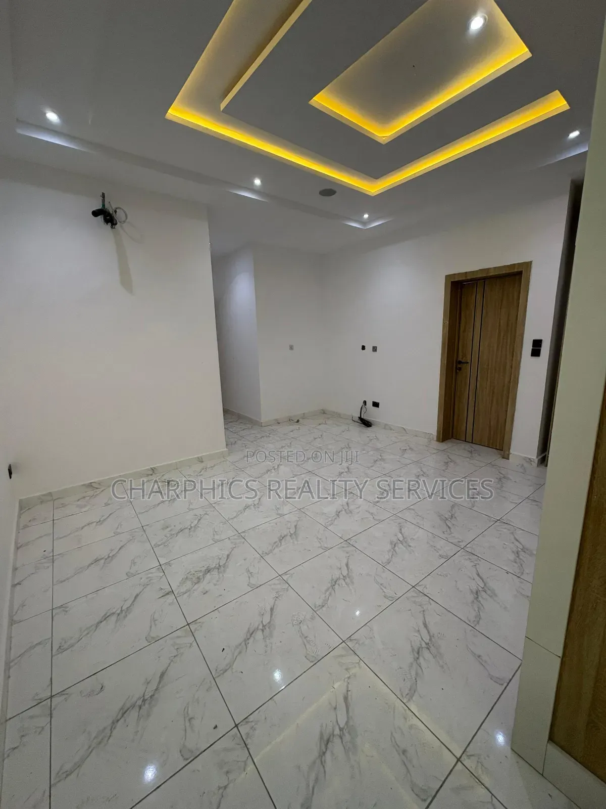 4bdrm Duplex in Ologolo for sale in Ologolo