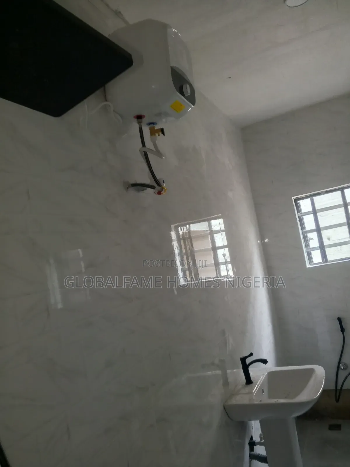 2bdrm Block of Flats in By Golf Estate for rent in Lakowe