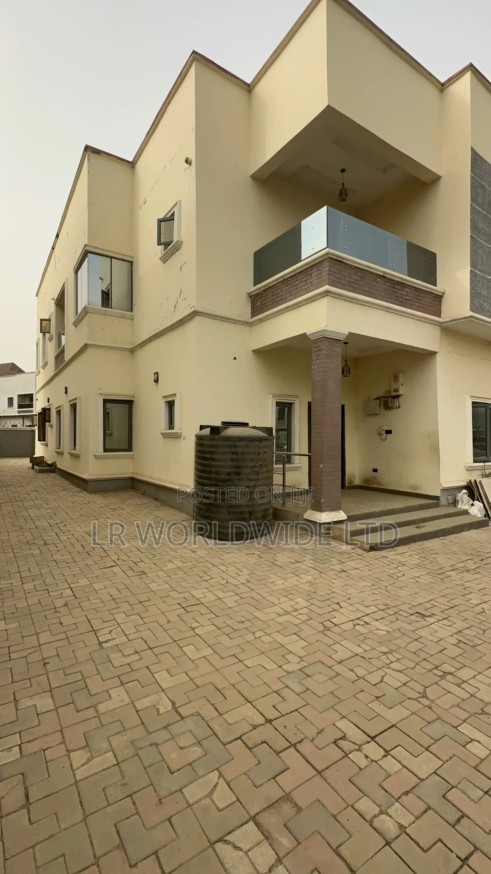 5bdrm Duplex in Lugbe District for sale in Lugbe District