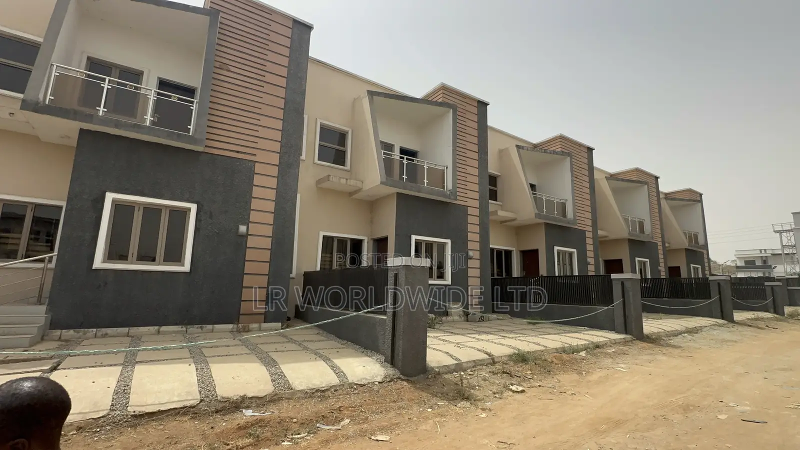 3bdrm Townhouse/Terrace in Mshel, Abuja (Fct) for Sale in Abuja (FCT)