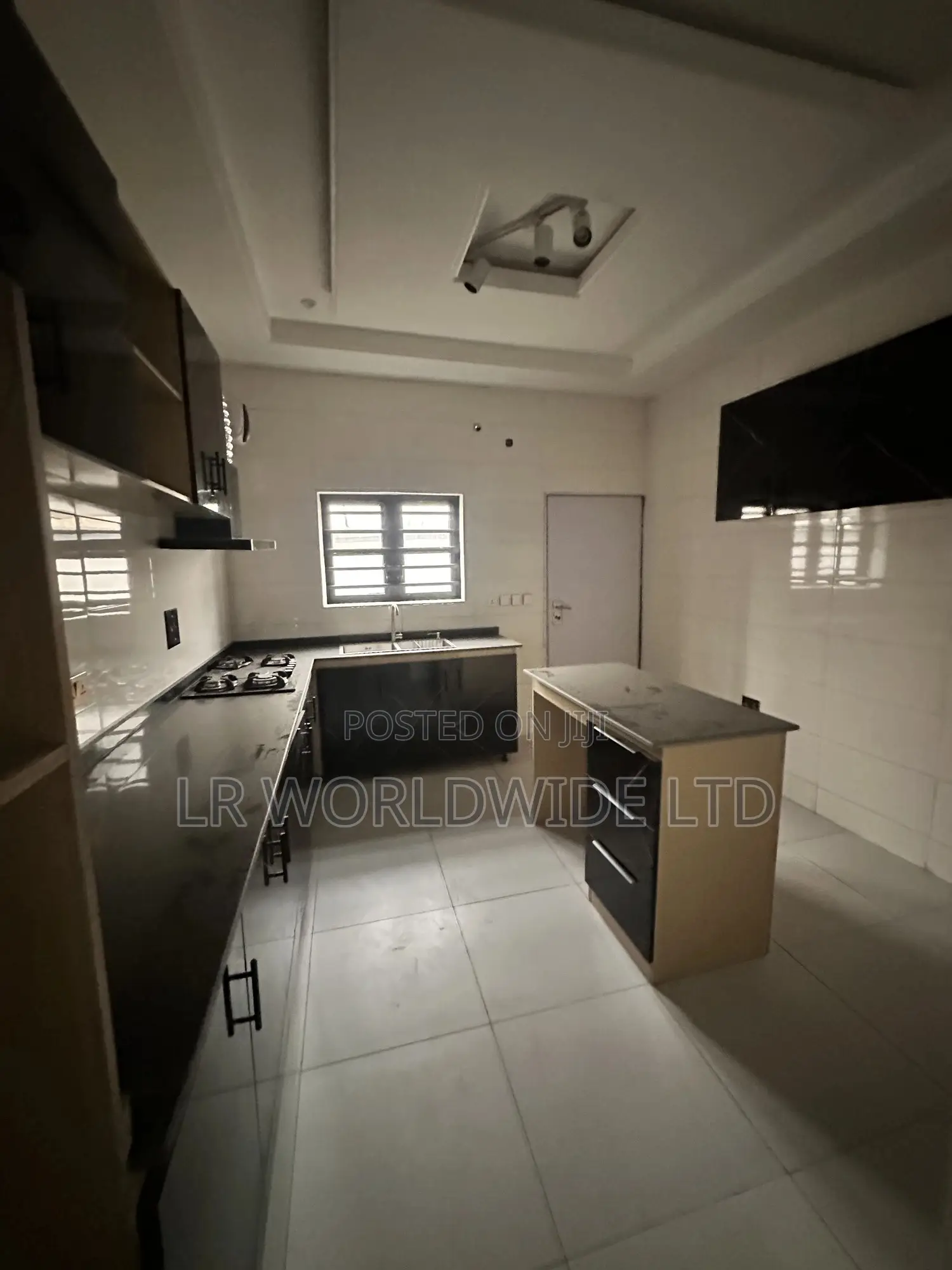 4bdrm Duplex in Lugbe District for sale in Lugbe District