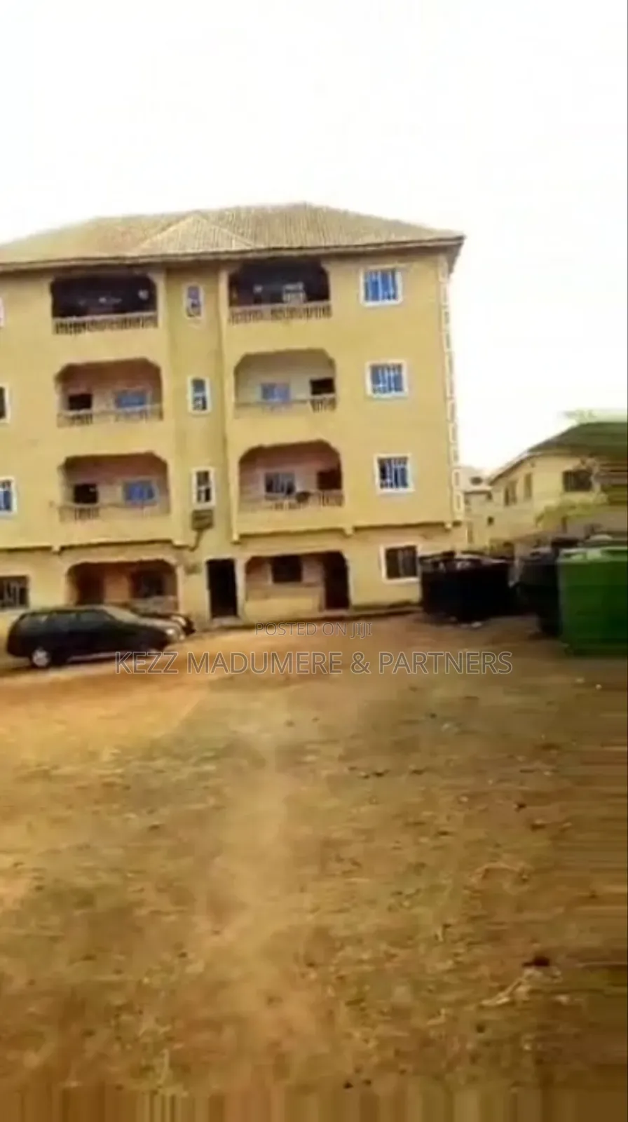 8bdrm Block of Flats in Achara Layout, Enugu for sale in Enugu