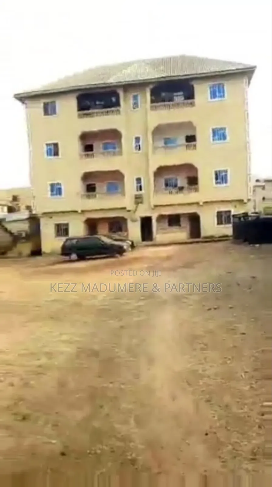 8bdrm Block of Flats in Achara Layout, Enugu for sale in Enugu