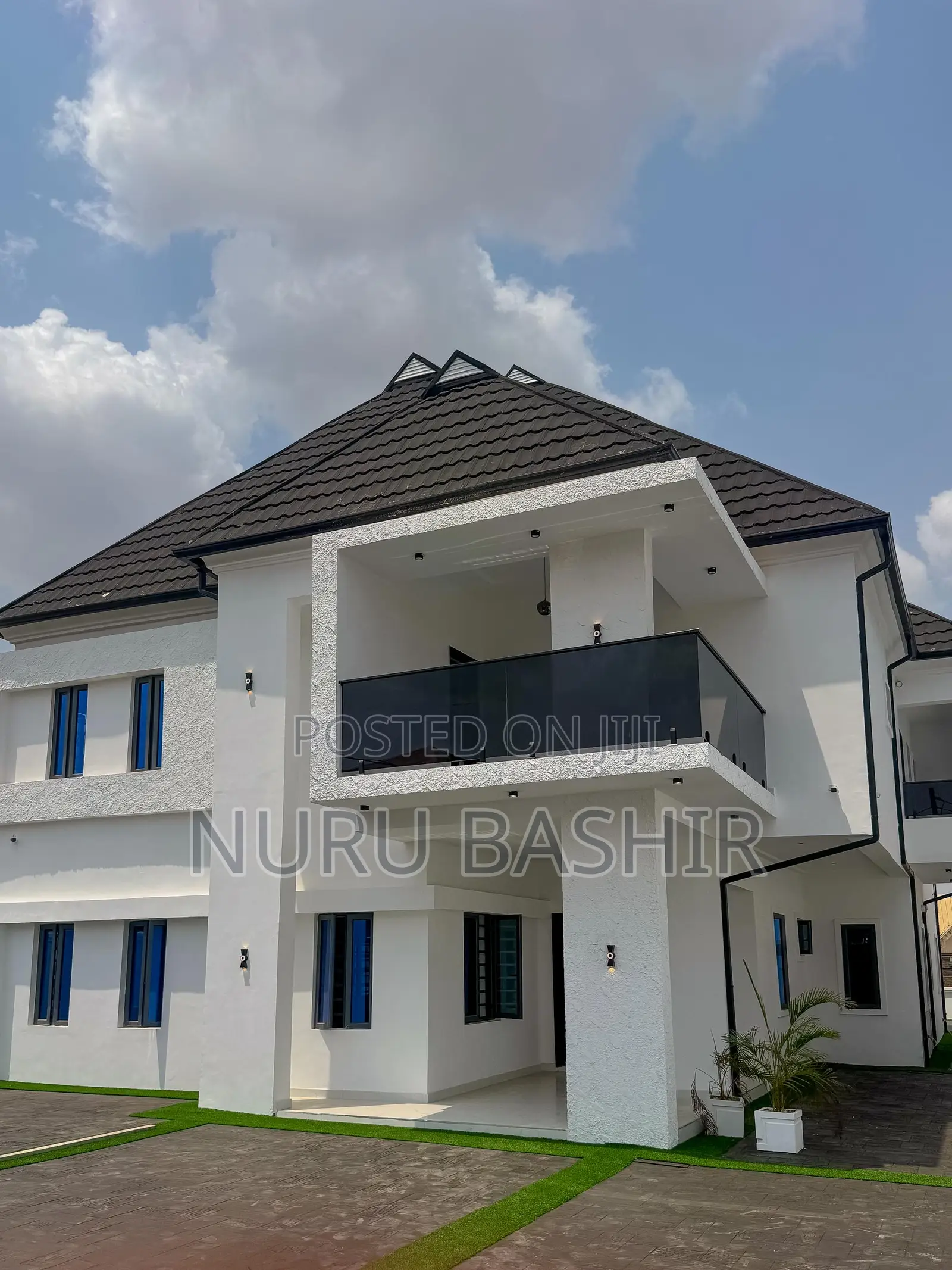 4bdrm Bungalow in Oluyole Estate for sale in Oluyole Estate