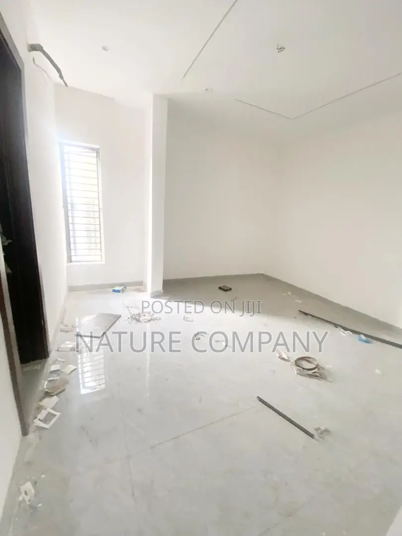 4bdrm Duplex in C.M.D Road, Alausa for rent in Alausa