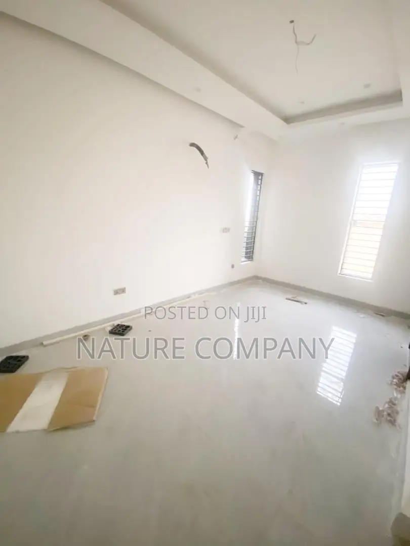 4bdrm Duplex in C.M.D Road, Alausa for rent in Alausa