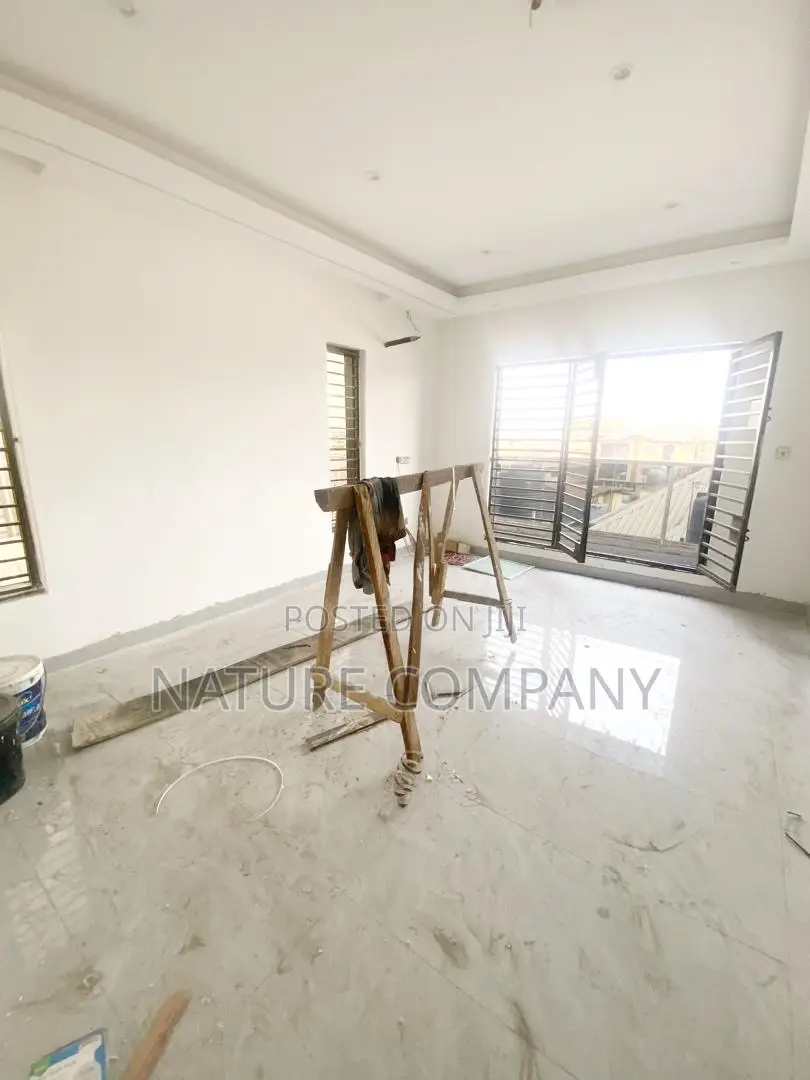 4bdrm Duplex in C.M.D Road, Alausa for rent in Alausa