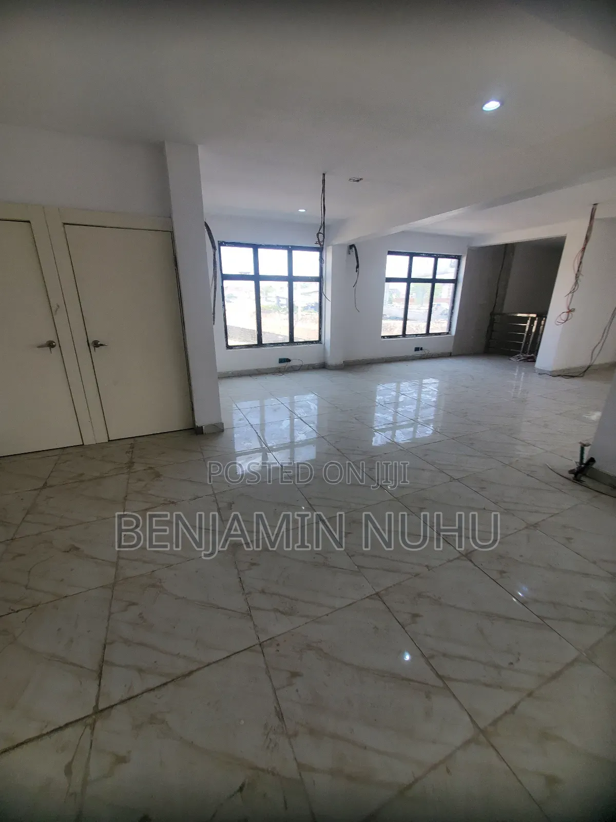 Newly Built Massive 215sqm for Shop or Office Facing the Express in Sangotedo