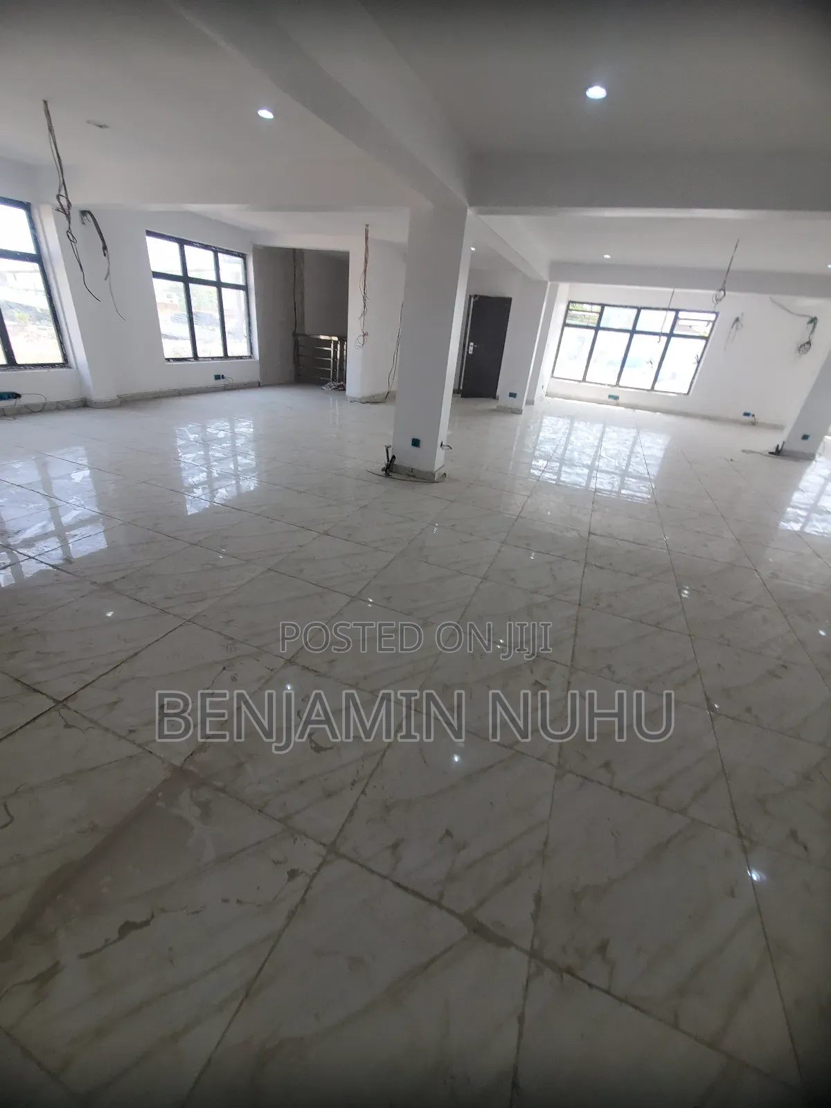 Newly Built Massive 215sqm for Shop or Office Facing the Express in Sangotedo