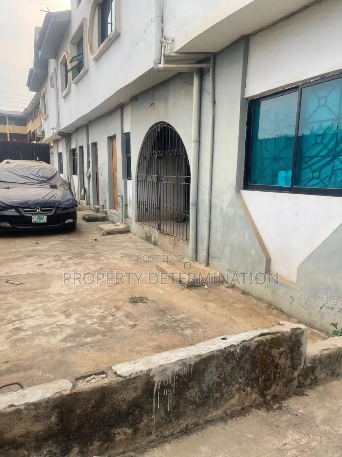 3bdrm Block of Flats in Egbeda / Egbeda for sale in Egbeda / Egbeda