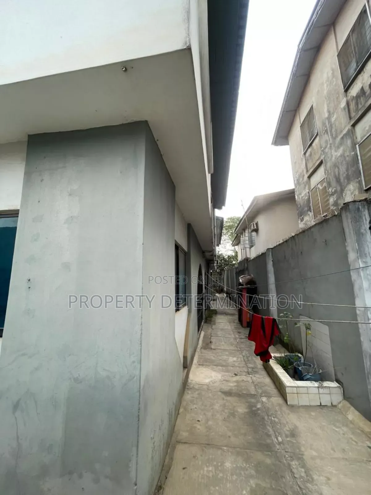 3bdrm Block of Flats in Egbeda / Egbeda for sale in Egbeda / Egbeda