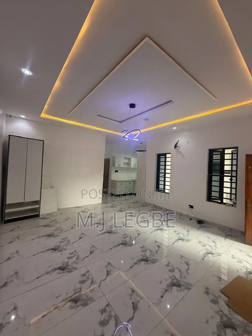 Mini Flat in Ologolo, Lekki for rent in Lekki