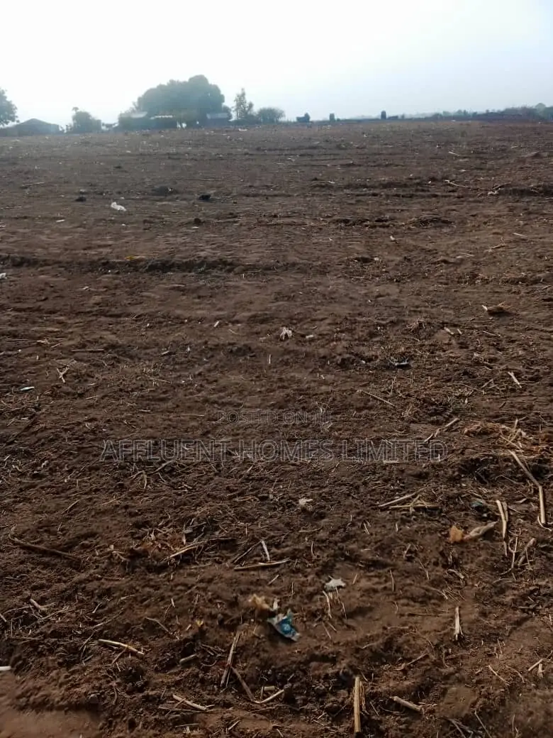 600sqm of Estate Residential Land for 5 Bedrm Duplex in Maitama 2 in Maitama