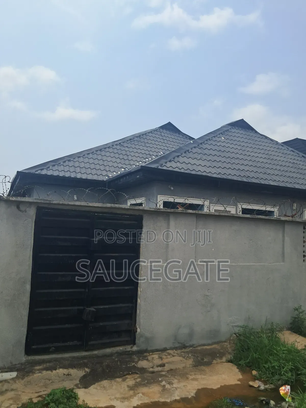 3bdrm Bungalow in Satellite Town Close for sale in Satellite Town