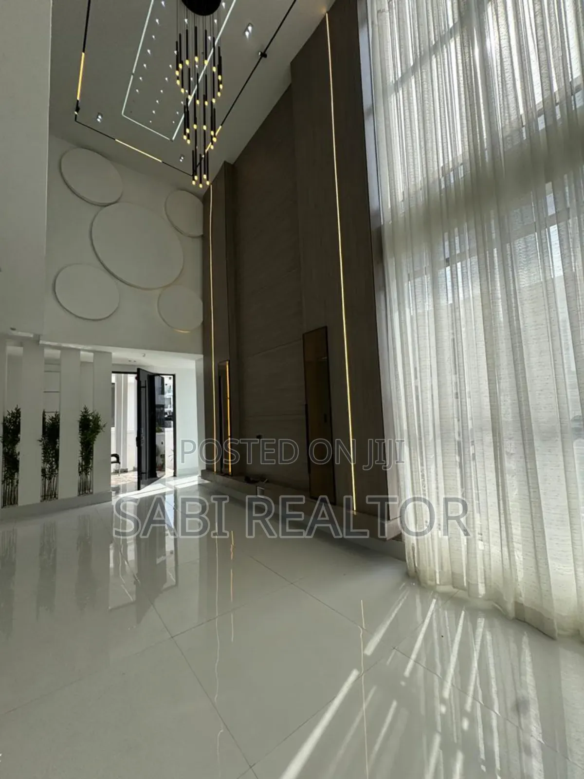 Furnished 5bdrm Duplex in Chevron Drive for sale in Chevron
