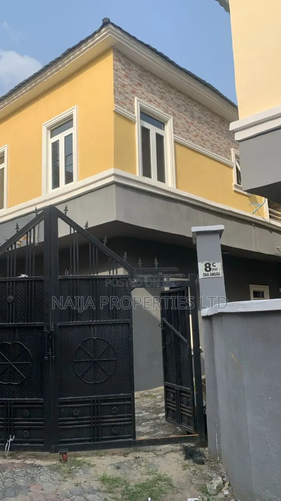 5bdrm Duplex in Idado for sale in Idado
