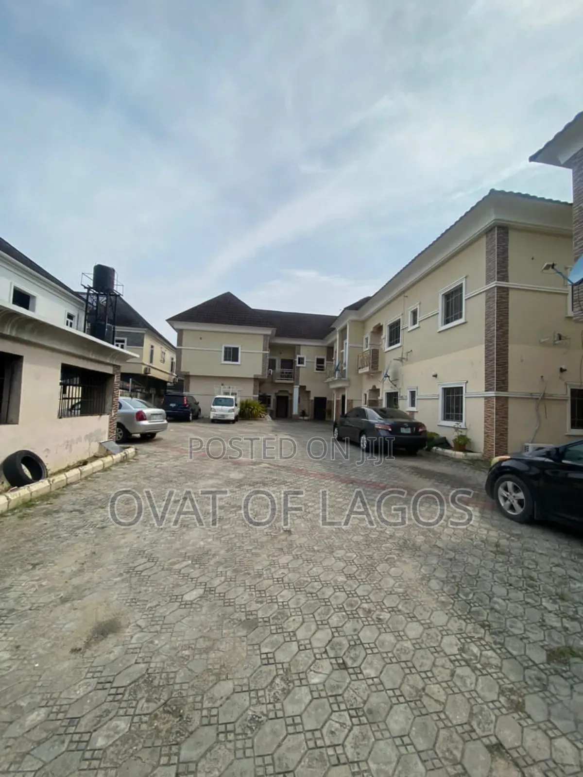 1000 Square Meters of Chevron Residential Land in Lekki