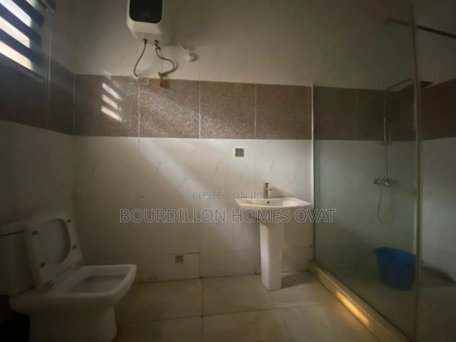 Furnished 4bdrm Duplex in Ikota Villa Estate for sale in Ikota