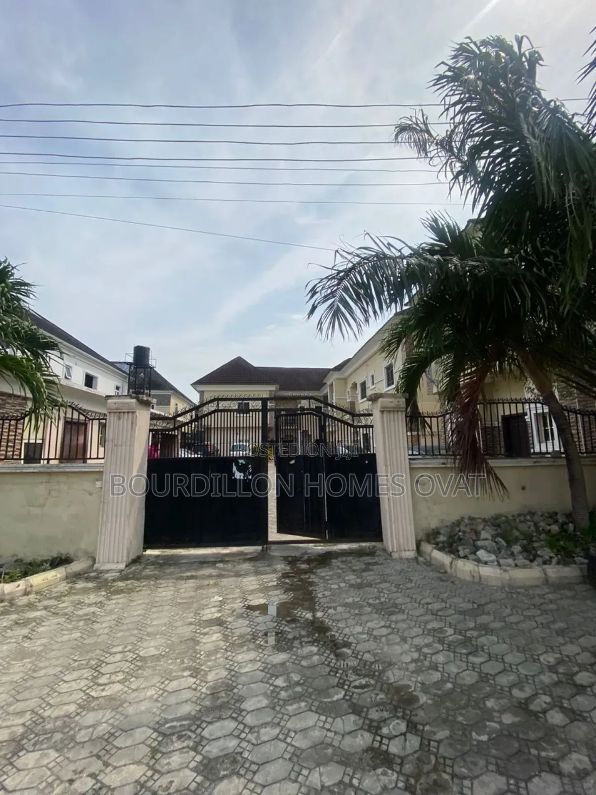 1000 Square Meters Of Chevron Residential Land in Chevron