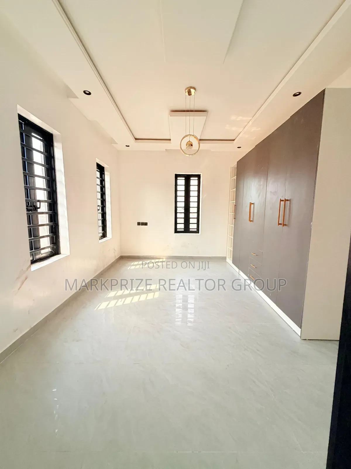 5bdrm Duplex in Ajao Estate Lagos for sale in Ajao Estate