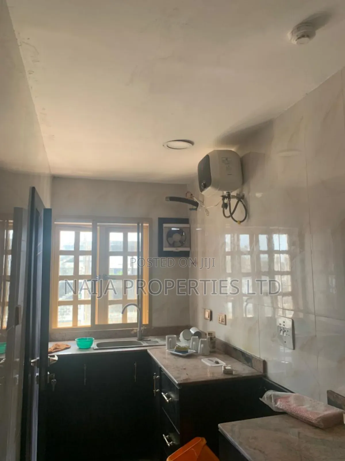 Furnished 3bdrm Apartment in Oniru Estate, Victoria Island Extension in Victoria Island Extension