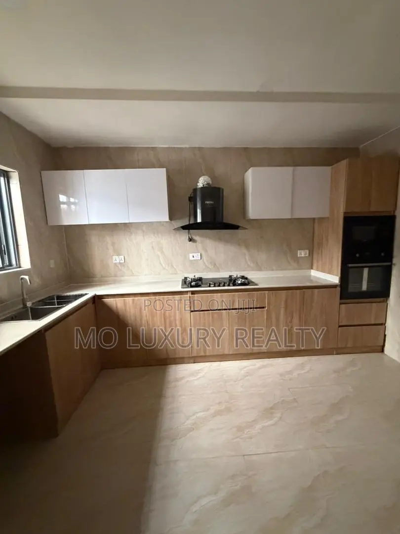 4bdrm Townhouse / Terrace in Ikate-Elegushi for rent in Ikate-Elegushi