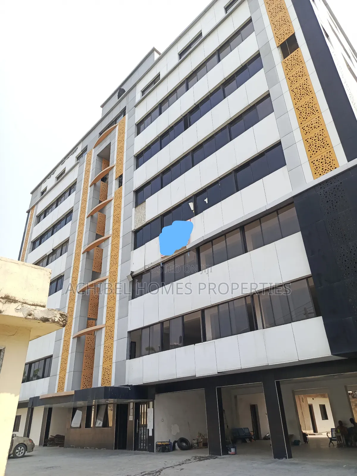 A 7 Storey Building for Commercial Use in Victoria Island, Lagos in Ahmadu Bello Way
